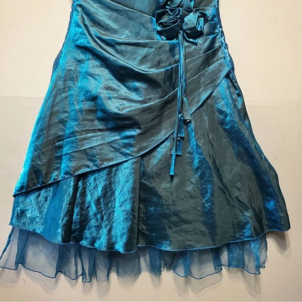 VTG Y2K Prom Dress Juniors Medium Iridescent Blue Metallic Rosette Ruffle Fairy